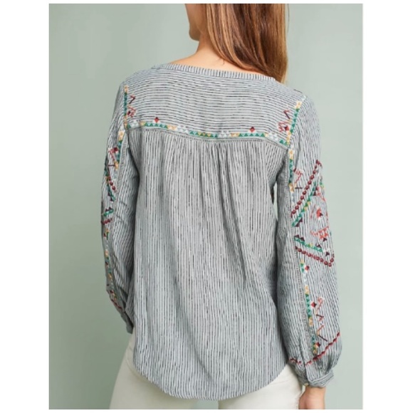 AKEMI + KIN ALMIRA EMBROIDERED TOP BY ANTHROPOLOGIE SIZE 4P - Picture 2 of 9